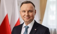 Na obrazku widoczny jest Prezydent Rzeczypospolitej Polskiej Andrzej Duda.