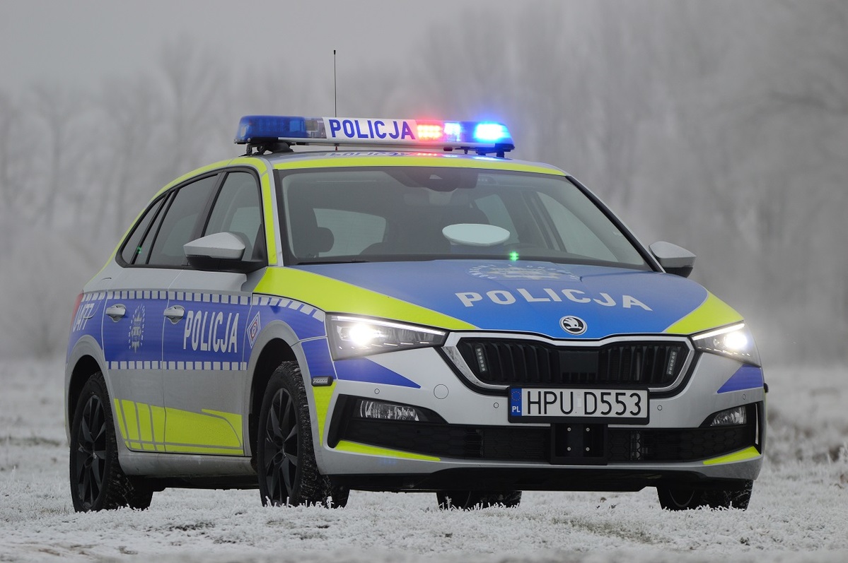 NOWY RADIOW Z ZASILI TABOR KOLSKIEJ POLICJI KPP Ko o Portal nowy-radiow-z-zasili-tabor-kolskiej-policji-kpp-ko-o-portal